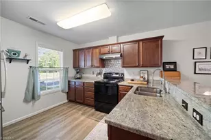 4425 Hanley Park Dr, Walkertown, NC 27051 - Photo 5
