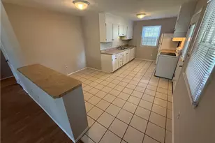 2201 Stonehaven Rd, Kernersville, NC 27284 - Photo 5