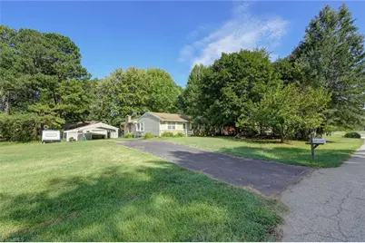 4906 Pheasant Drive, Greensboro, NC 27406 - Photo 5