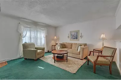 4906 Pheasant Drive, Greensboro, NC 27406 - Photo 7