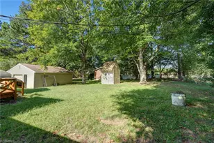 4906 Pheasant Dr, Greensboro, NC 27406 - Photo 27