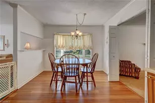 4906 Pheasant Dr, Greensboro, NC 27406 - Photo 9