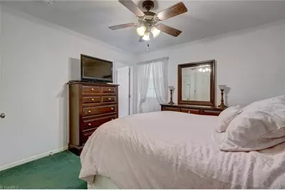 4906 Pheasant Drive, Greensboro, NC 27406 - Photo 17