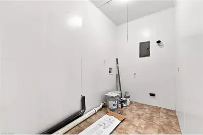 5619 Virgilwood Drive, Greensboro, NC 27409 - Photo 15