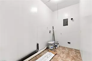 5619 Virgilwood Dr, Greensboro, NC 27409 - Photo 15