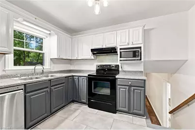 5619 Virgilwood Drive, Greensboro, NC 27409 - Photo 9