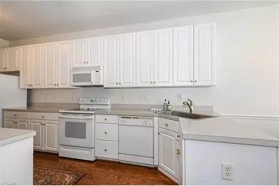 42 Wheelwright Court, Greensboro, NC 27455 - Photo 5