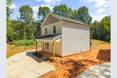 107 Barlow Circle, Winston-Salem, NC 27105 - Photo 3