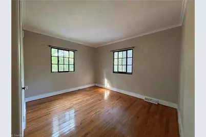 2611 Sherwood Street, Greensboro, NC 27403 - Photo 11