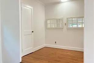 2611 Sherwood St, Greensboro, NC 27403 - Photo 9