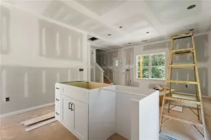 113 Barlow Cir, Winston-Salem, NC 27105 - Photo 7