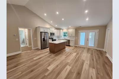 728 Central Falls Road, Asheboro, NC 27203 - Photo 5