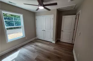 728 Central Falls Rd, Asheboro, NC 27203 - Photo 9