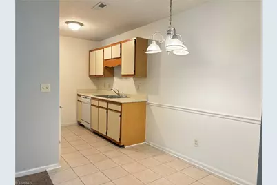 5627 Hornaday Road #J, Greensboro, NC 27409 - Photo 5