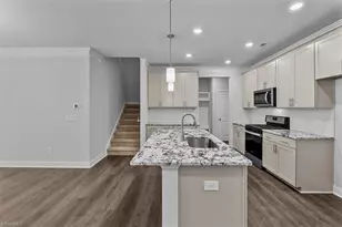 219 Stamm Dr, Greensboro, NC 27455 - Photo 7