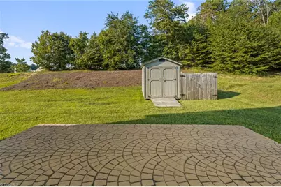 3523 Sagedale Court, High Point, NC 27265 - Photo 39