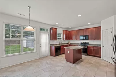 3523 Sagedale Court, High Point, NC 27265 - Photo 9