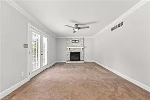 105 Peach Orchard Dr, Greensboro, NC 27455 - Photo 13