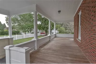 418 W Main Street, Elkin, NC 28621 - Photo 7