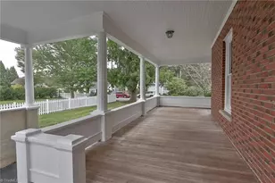 418 W Main St, Elkin, NC 28621 - Photo 7