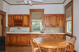 418 W Main St, Elkin, NC 28621 - Photo 15