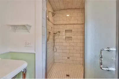 418 W Main Street, Elkin, NC 28621 - Photo 23
