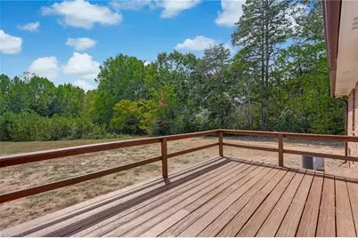 802 Strawberry Road, Reidsville, NC 27320 - Photo 5