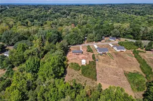 802 Strawberry Rd, Reidsville, NC 27320 - Photo 43