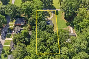 737 Lakeview Dr, Henderson, NC 27536 - Photo 17