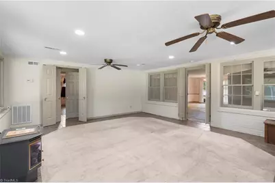 386 Broad Street, Denton, NC 27239 - Photo 19