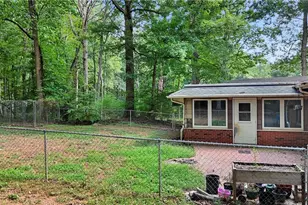 386 Broad St, Denton, NC 27239 - Photo 9
