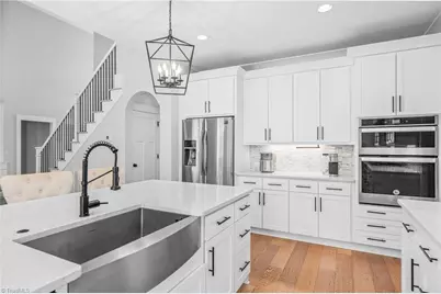 569 Wentworth Drive, Winston-Salem, NC 27107 - Photo 17