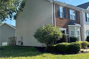 1813 Olivers Crossing Cir, Winston-Salem, NC 27127 - Photo 3