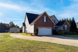 4024 Tarmac Dr, Sophia, NC 27350 - Photo 21