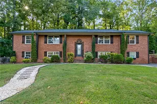 1048 Pine Lake Dr, Winston-Salem, NC 27105 - Photo 1