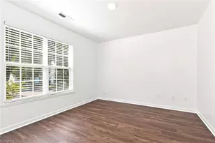 5117 Oakhurst Park Ct, Kernersville, NC 27284 - Photo 3