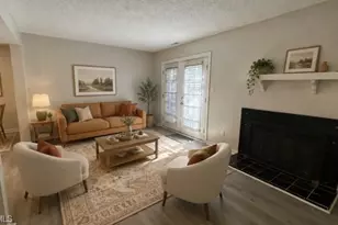301 Village Ln, Greensboro, NC 27409 - Photo 7