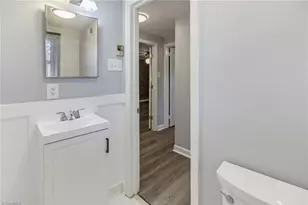201 Wedgewood Dr, Jamestown, NC 27282 - Photo 27