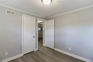 201 Wedgewood Dr, Jamestown, NC 27282 - Photo 25