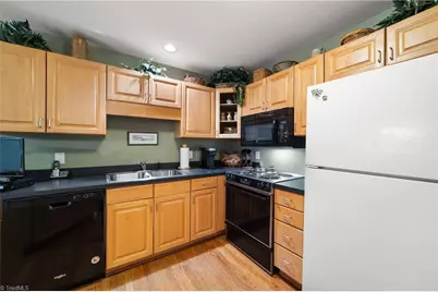 401 Wind Haven Lane, Winston-Salem, NC 27104 - Photo 13