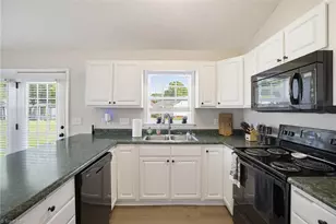 21 Oak Meadow Ln, Thomasville, NC 27360 - Photo 13