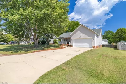 21 Oak Meadow Lane, Thomasville, NC 27360 - Photo 3