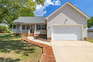 21 Oak Meadow Ln, Thomasville, NC 27360 - Photo 1
