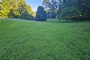143 James St, Elkin, NC 28621 - Photo 17