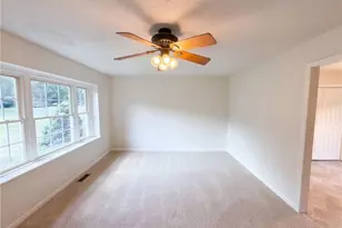 3221 Meadow Ln, Winston-Salem, NC 27107 - Photo 9