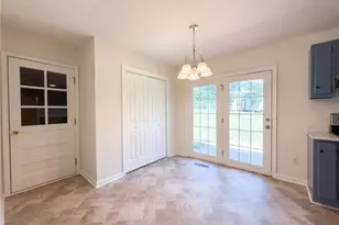 3221 Meadow Ln, Winston-Salem, NC 27107 - Photo 7