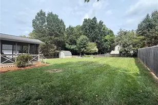 2017 Pembrooke Forest Dr, Winston-Salem, NC 27106 - Photo 27