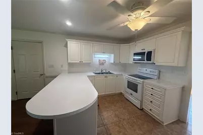 2017 Pembrooke Forest Drive, Winston-Salem, NC 27106 - Photo 5