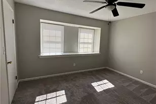 28 Forsyth St, Thomasville, NC 27360 - Photo 5