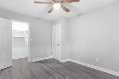 18 Forsyth Street, Thomasville, NC 27360 - Photo 9